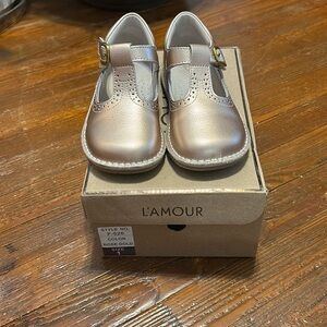L’Amour girls dress shoes